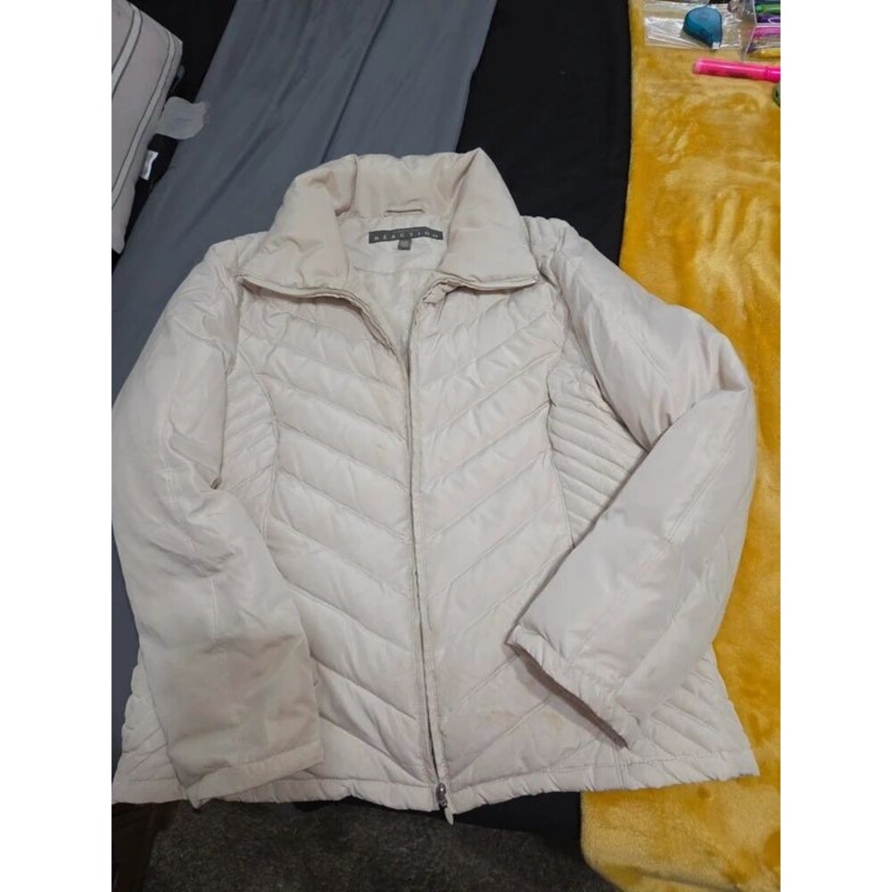Kenneth Cole Puffer Cream